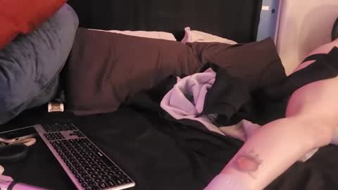 Snapshot of jerknoff247 chatting on 01-08-25, 04:55 jerknoff247 online show from 01-08-25, 04:55