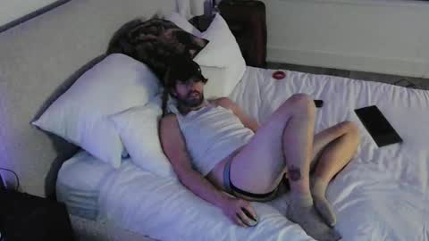 Snapshot of jerknoff247 chatting on 11-25-25, 10:48 jerknoff247 online show from 11-25-25, 10:48