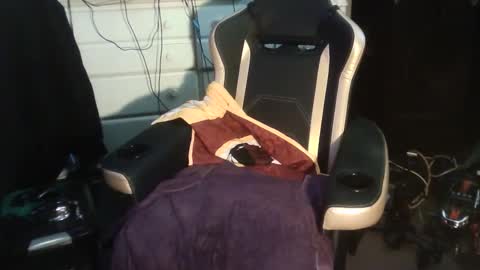 Snapshot of jerry0827 chatting on 03-09-25, 03:27 jerry johnson online show from 03-09-25, 03:27