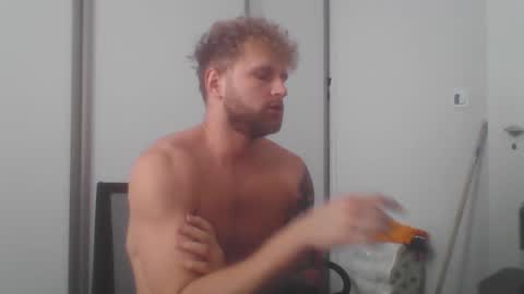 Snapshot of jerryalise chatting on 01-05-25, 11:59 jerryalise online show from 01-05-25, 11:59