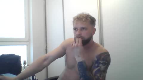 Snapshot of jerryalise chatting on 10-09-25, 05:16 jerryalise online show from 10-09-25, 05:16