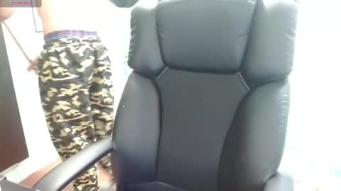 Snapshot of jerrycurb chatting on 01-18-25, 12:35 lupo online show from 01-18-25, 12:35