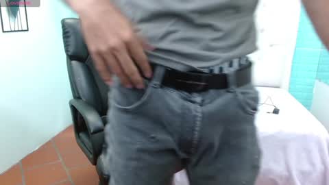 Snapshot of jerrycurb chatting on 02-01-25, 11:37 lupo online show from 02-01-25, 11:37