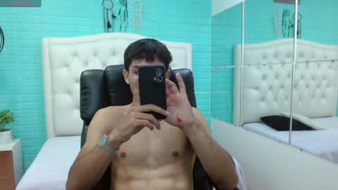 Snapshot of jerrycurb chatting on 02-06-25, 08:13 lupo online show from 02-06-25, 08:13