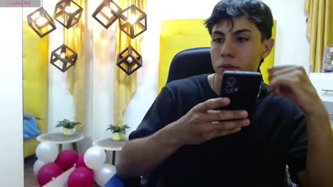 Snapshot of jerrycurb chatting on 02-23-25, 01:21 lupo online show from 02-23-25, 01:21