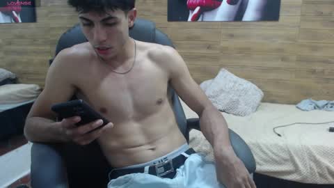 Snapshot of jerrycurb chatting on 02-25-25, 12:25 lupo online show from 02-25-25, 12:25