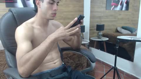 Snapshot of jerrycurb chatting on 03-04-25, 11:54 lupo online show from 03-04-25, 11:54