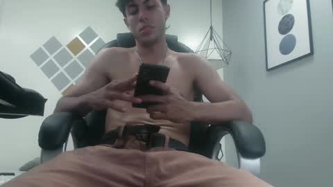 Snapshot of jerrycurb chatting on 03-05-25, 11:16 lupo online show from 03-05-25, 11:16