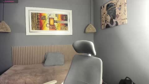 Snapshot of jerrycurb chatting on 09-19-25, 07:47 lupo online show from 09-19-25, 07:47