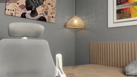 Snapshot of jerrycurb chatting on 09-24-25, 08:01 lupo online show from 09-24-25, 08:01