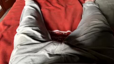 Snapshot of jerswill chatting on 12-17-24, 04:43 Jeremys room chill and puff one enjoy online show from 12-17-24, 04:43