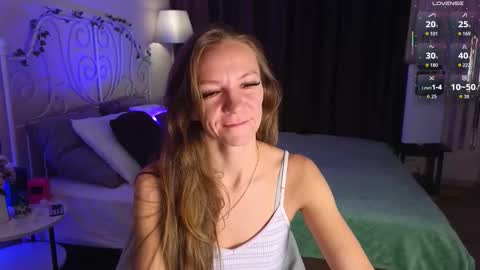 Snapshot of jesica_moon_peachy chatting on 12-18-25, 01:44 jesica_moon_peachy online show from 12-18-25, 01:44