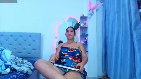 JESICA online show from 10-20-25, 01:06