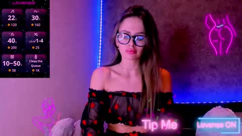 Snapshot of jess_kahawaty chatting on 12-14-25, 10:47 Jess online show from 12-14-25, 10:47