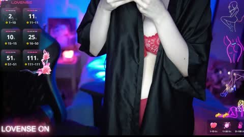  hello my name is Hanna  online show from 01-03-25, 07:06