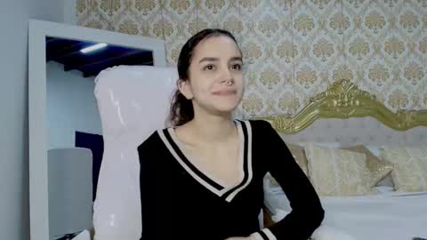 Snapshot of jessb_ chatting on 10-04-25, 07:34 jessb_ online show from 10-04-25, 07:34