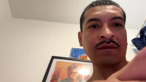 Snapshot of jesselopezcali chatting on 01-04-25, 07:02 Hungjessy online show from 01-04-25, 07:02