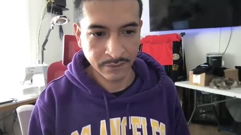 Snapshot of jesselopezcali chatting on 01-06-25, 07:56 Hungjessy online show from 01-06-25, 07:56