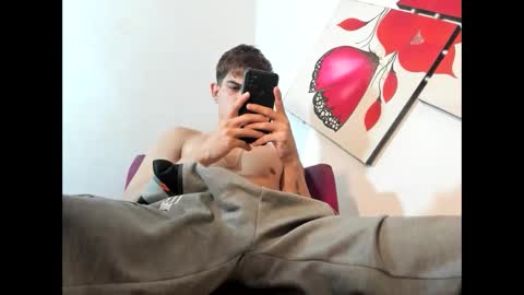 Snapshot of jesshot_bigcock chatting on 02-28-26, 04:02 jesshot_bigcock online show from 02-28-26, 04:02