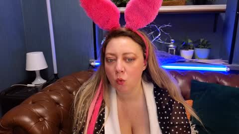 Snapshot of jessica_foxie chatting on 12-17-24, 12:54 Jessica online show from 12-17-24, 12:54