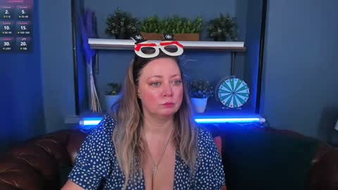 Snapshot of jessica_foxie chatting on 12-31-24, 11:53 Jessica online show from 12-31-24, 11:53