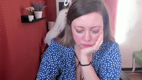 Snapshot of jessica_foxie chatting on 01-14-25, 05:56 Jessica online show from 01-14-25, 05:56