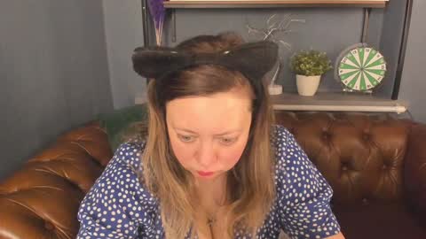 Snapshot of jessica_foxie chatting on 01-20-25, 10:51 Jessica online show from 01-20-25, 10:51