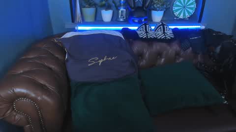 Snapshot of jessica_foxie chatting on 01-21-25, 03:10 Jessica online show from 01-21-25, 03:10