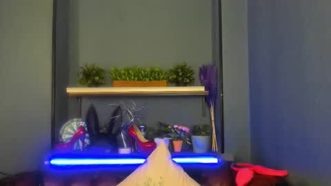 Snapshot of jessica_foxie chatting on 02-20-25, 05:51 Jessica online show from 02-20-25, 05:51