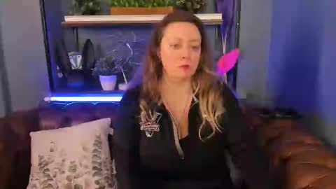 Snapshot of jessica_foxie chatting on 03-07-25, 12:01 Jessica online show from 03-07-25, 12:01