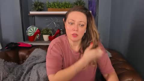 Snapshot of jessica_foxie chatting on 03-10-25, 12:04 Jessica online show from 03-10-25, 12:04