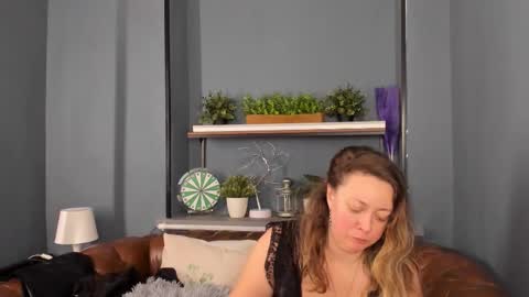 Snapshot of jessica_foxie chatting on 03-11-25, 08:53 Jessica online show from 03-11-25, 08:53