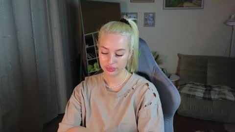 Jessy online show from 01-24-25, 06:14