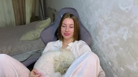 Jessy online show from 10-14-25, 06:25