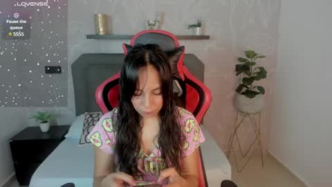 jessica_taylor_22 online show from 12-07-24, 12:24