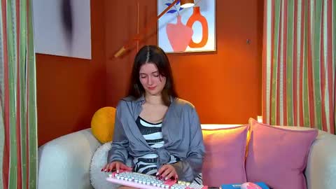 Jessica online show from 09-21-25, 07:43