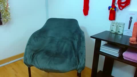 jessicarabbit4 online show from 01-05-25, 11:12