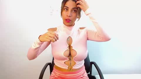 jessicarabbit4 online show from 02-10-25, 04:41