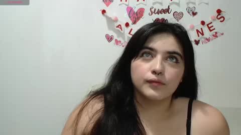 Snapshot of jessicared18 chatting on 02-15-25, 10:00 jessicared18 online show from 02-15-25, 10:00