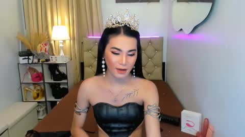 Snapshot of jessie_empress chatting on 03-10-25, 07:29 Your naughty Jessie online show from 03-10-25, 07:29