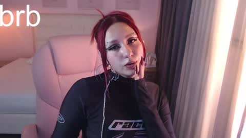 Snapshot of jessie_williams_01 chatting on 12-20-24, 03:03 Your Sweet Angel online show from 12-20-24, 03:03