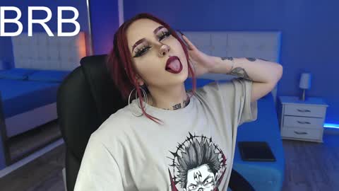 Snapshot of jessie_williams_01 chatting on 12-21-24, 03:25 Your Sweet Angel online show from 12-21-24, 03:25