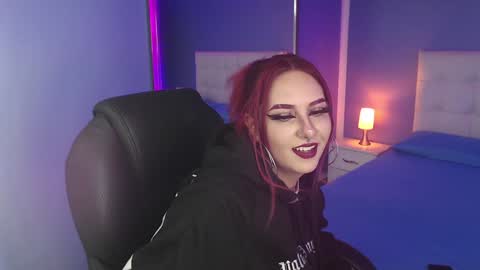 Snapshot of jessie_williams_01 chatting on 12-21-24, 09:44 Your Sweet Angel online show from 12-21-24, 09:44