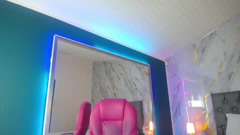 Snapshot of jessie_williams_01 chatting on 01-08-25, 07:03 Your Sweet Angel online show from 01-08-25, 07:03