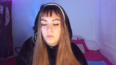 Snapshot of jessie_williams_01 chatting on 01-09-25, 08:24 Your Sweet Angel online show from 01-09-25, 08:24