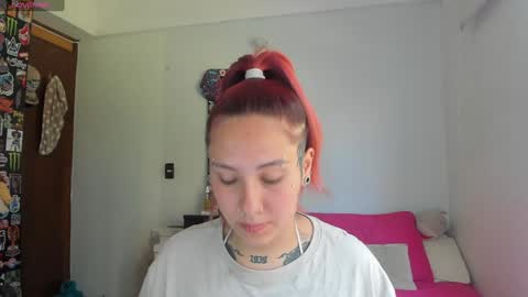 Snapshot of jessie_williams_01 chatting on 01-15-25, 02:46 Your Sweet Angel online show from 01-15-25, 02:46