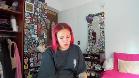 Snapshot of jessie_williams_01 chatting on 01-24-25, 08:43 Your Sweet Angel online show from 01-24-25, 08:43