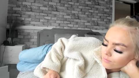 jessiebella0210_ online show from 11-03-25, 03:13