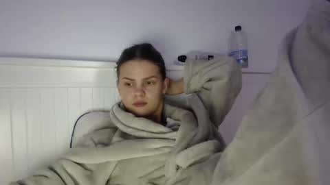 jessieryan online show from 10-18-25, 05:21