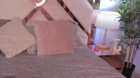 Snapshot of jessiica_stonne2 chatting on 01-11-25, 04:16 JESSICA STONNE online show from 01-11-25, 04:16